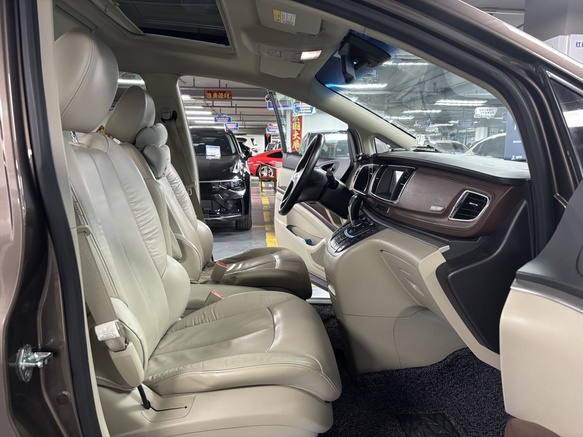 別克 GL8  2014款 3.0L XT豪華商務(wù)旗艦版圖片