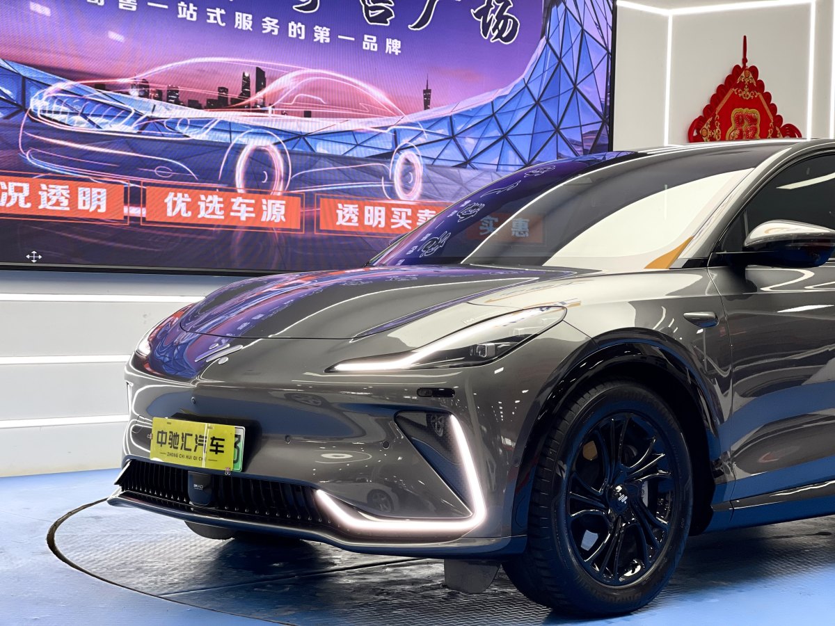 智己 智己LS7  2023款 100kWh Lux后驅(qū)版圖片