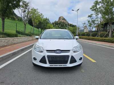 2015年9月 福特 福克斯 三厢 1.6L 手动舒适型智行版图片