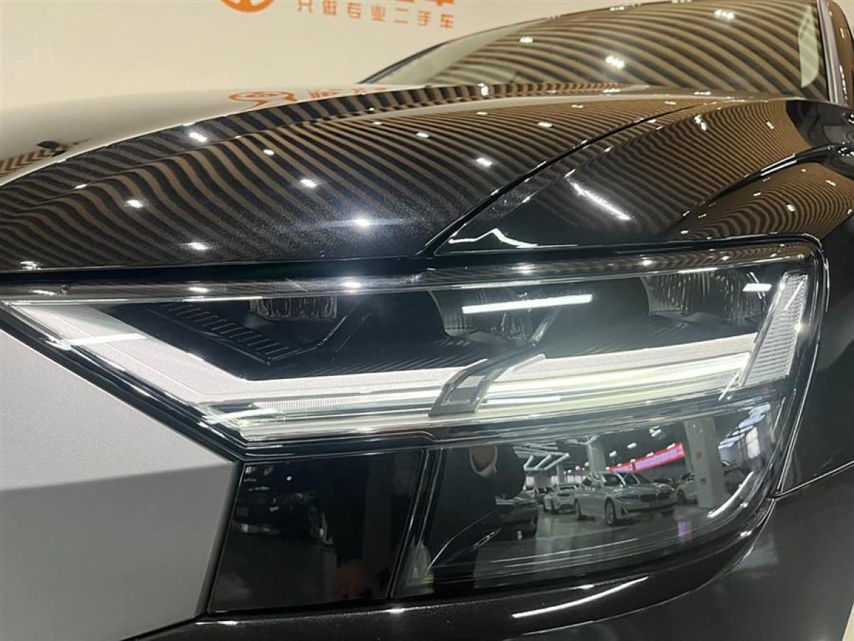 奧迪 奧迪Q8  2022款 45 TFSI 豪華動(dòng)感型圖片