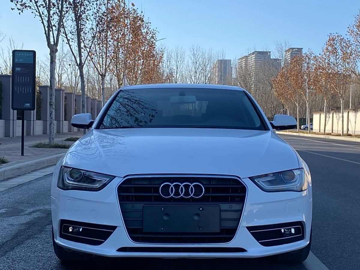 奧迪 奧迪A4L  2015款 35 TFSI 自動標(biāo)準(zhǔn)型圖片