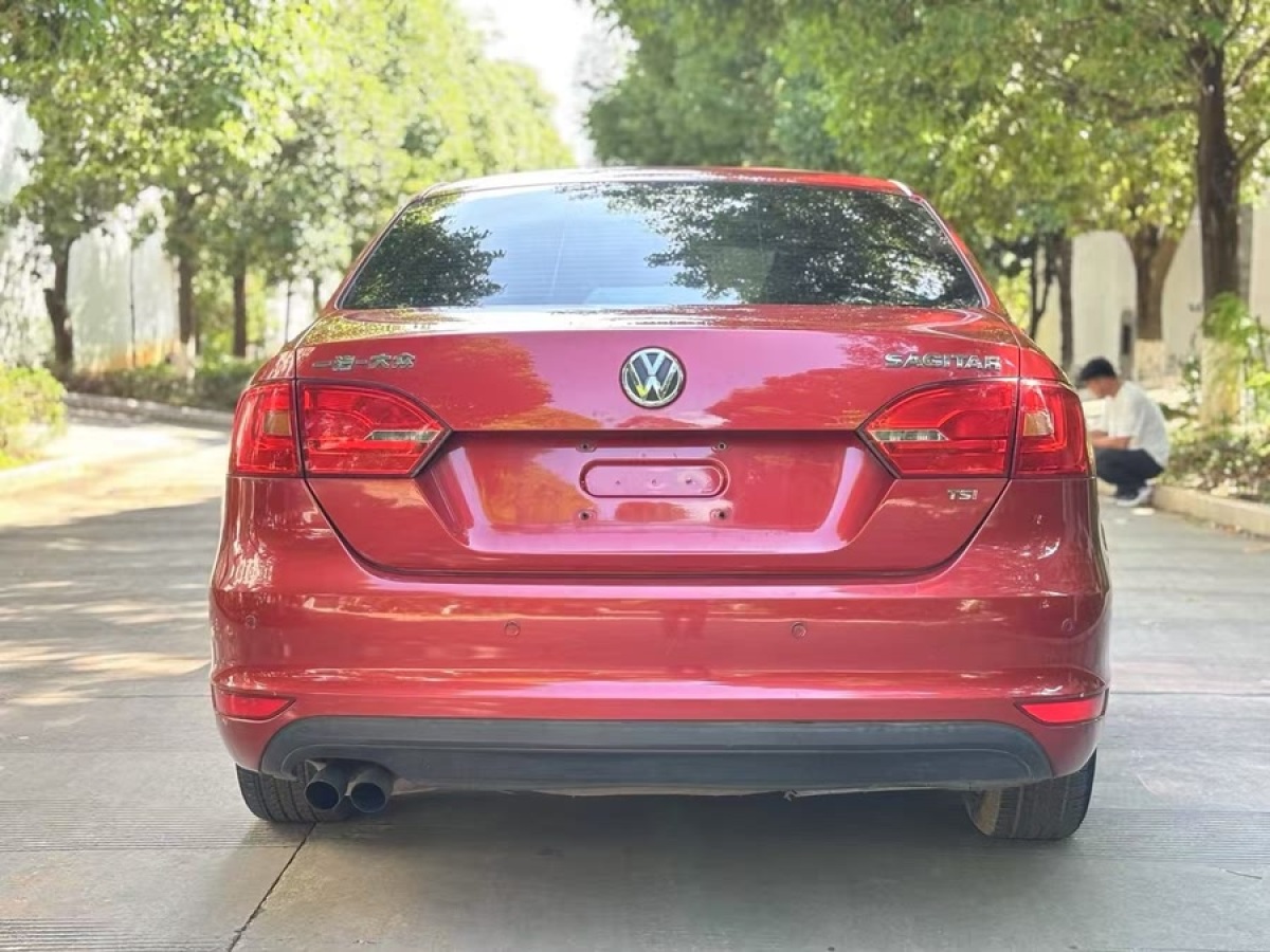 大眾 速騰  2013款 1.4TSI 藍(lán)驅(qū)版圖片