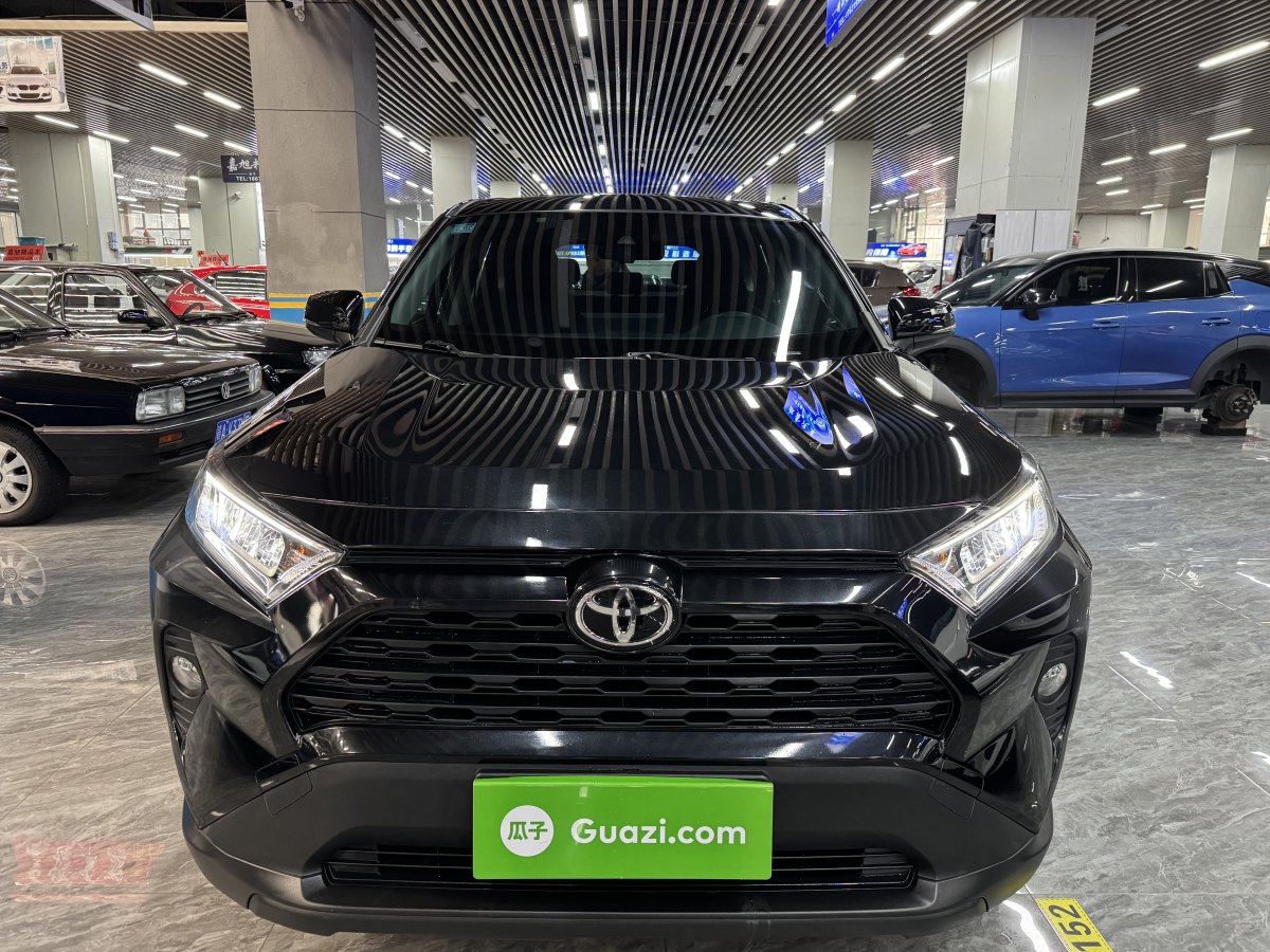 豐田 RAV4  2018款 榮放 2.0L CVT兩驅(qū)都市版圖片