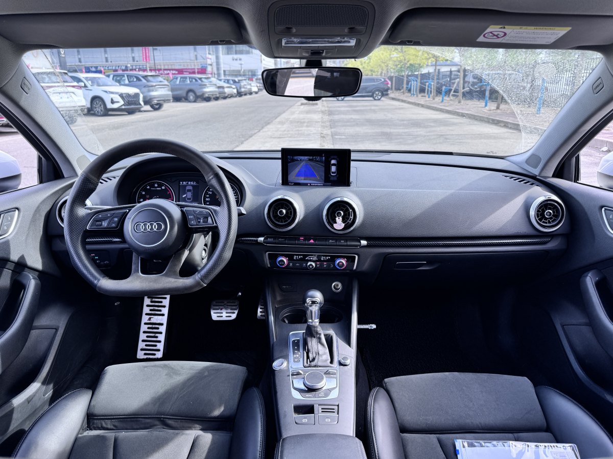 奧迪 奧迪A3  2019款 Limousine 35 TFSI 運(yùn)動(dòng)型 國(guó)V圖片