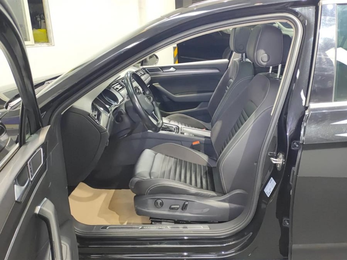 大眾 邁騰  2020款 330TSI DSG 領(lǐng)先型圖片