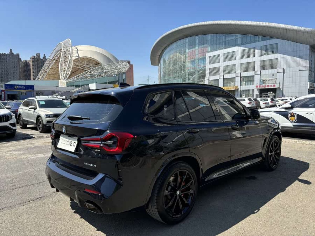 寶馬 寶馬X3  2022款 xDrive30i 領(lǐng)先型 M曜夜套裝圖片