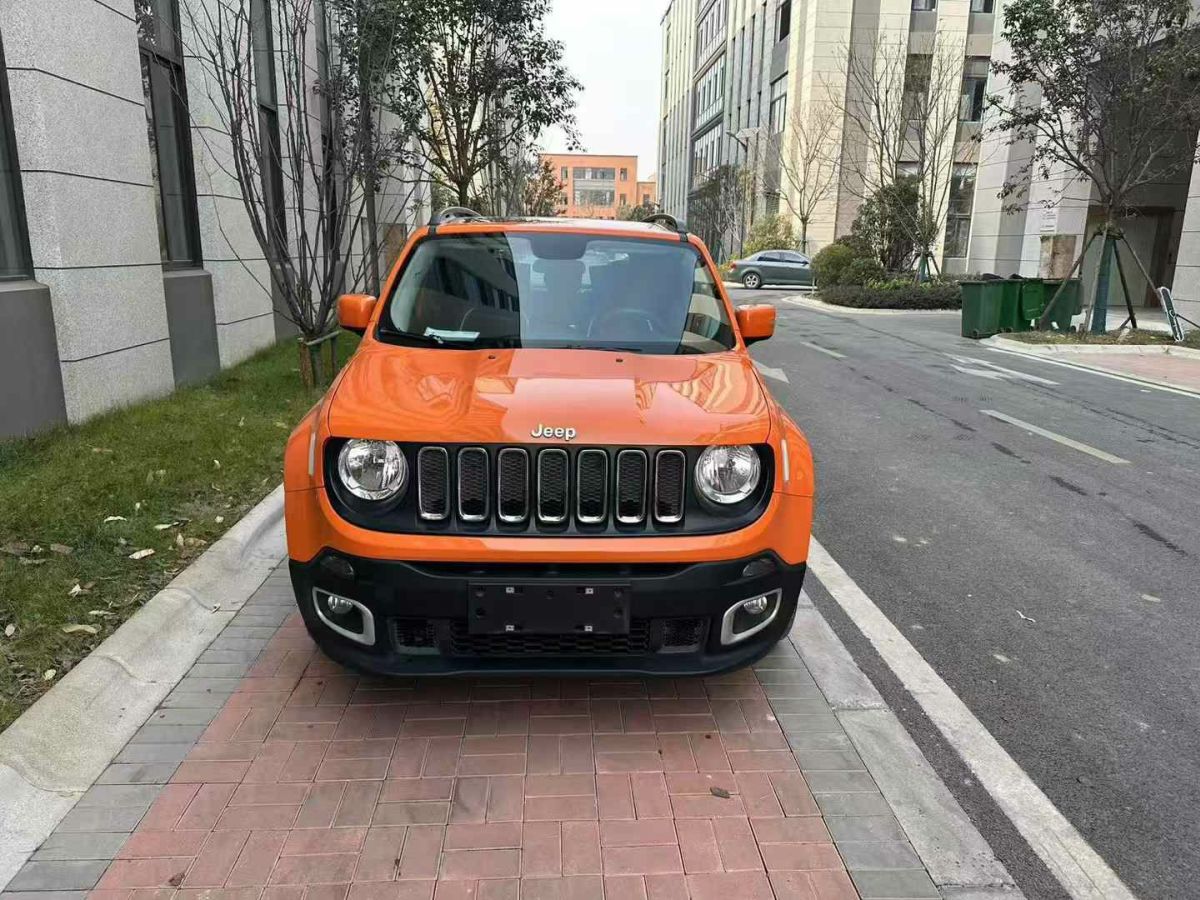 Jeep 自由俠  2016款 1.4T 自動(dòng)動(dòng)能版圖片