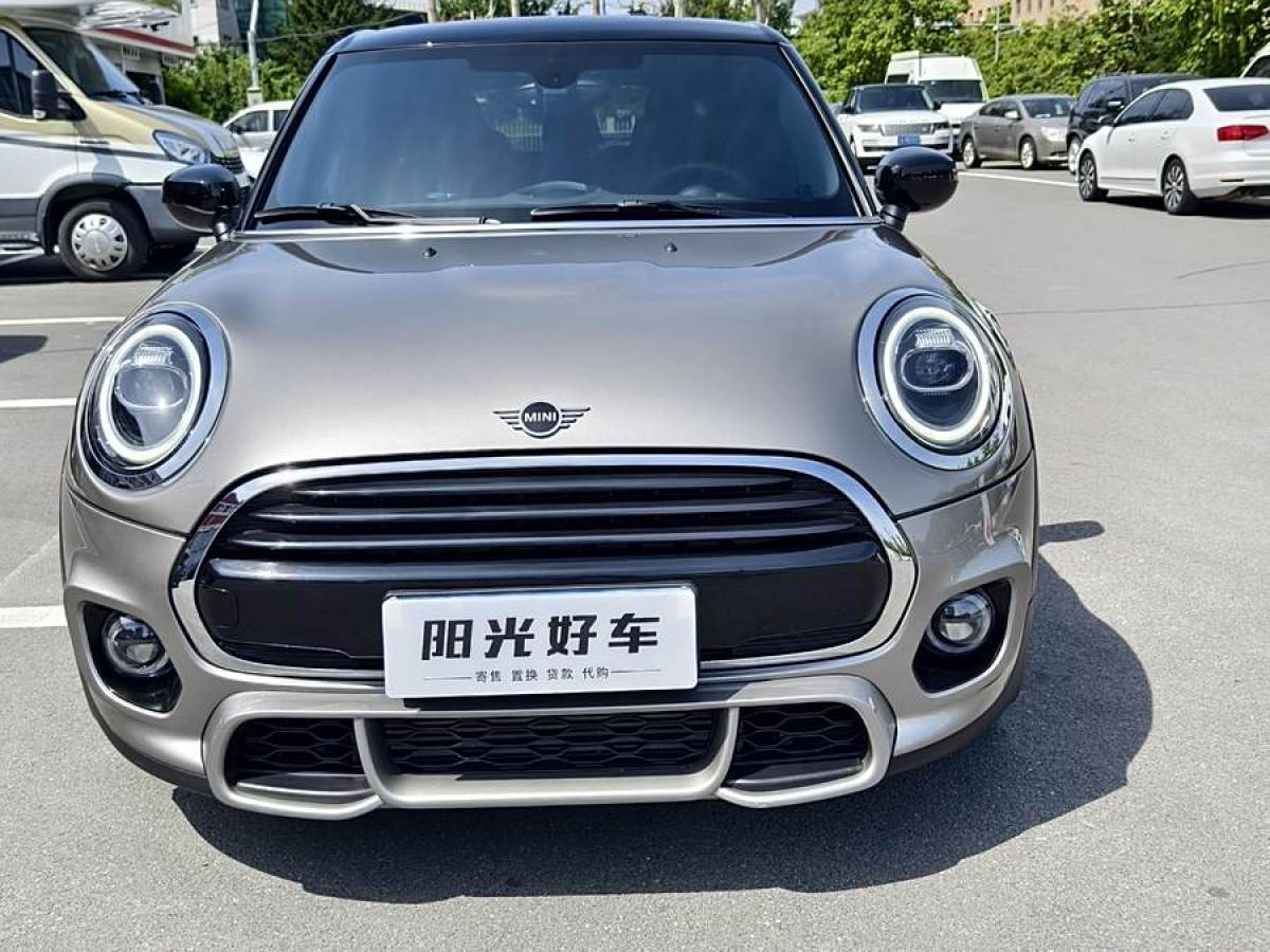 MINI MINI  2020款 1.5T COOPER 經典派 五門版圖片