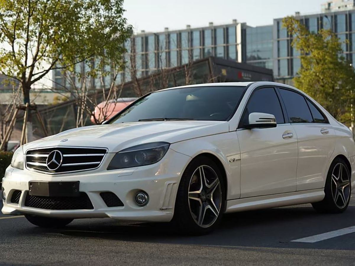 奔馳 奔馳C級(jí)AMG  2009款 AMG C 63 動(dòng)感型圖片