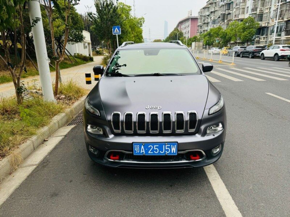 Jeep 自由光  2014款 2.4L 精銳版圖片