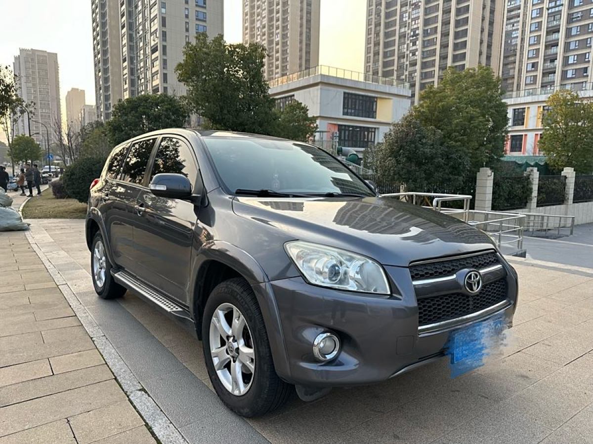 2012年12月豐田 RAV4榮放  2012款 炫裝版 2.0L 自動四驅