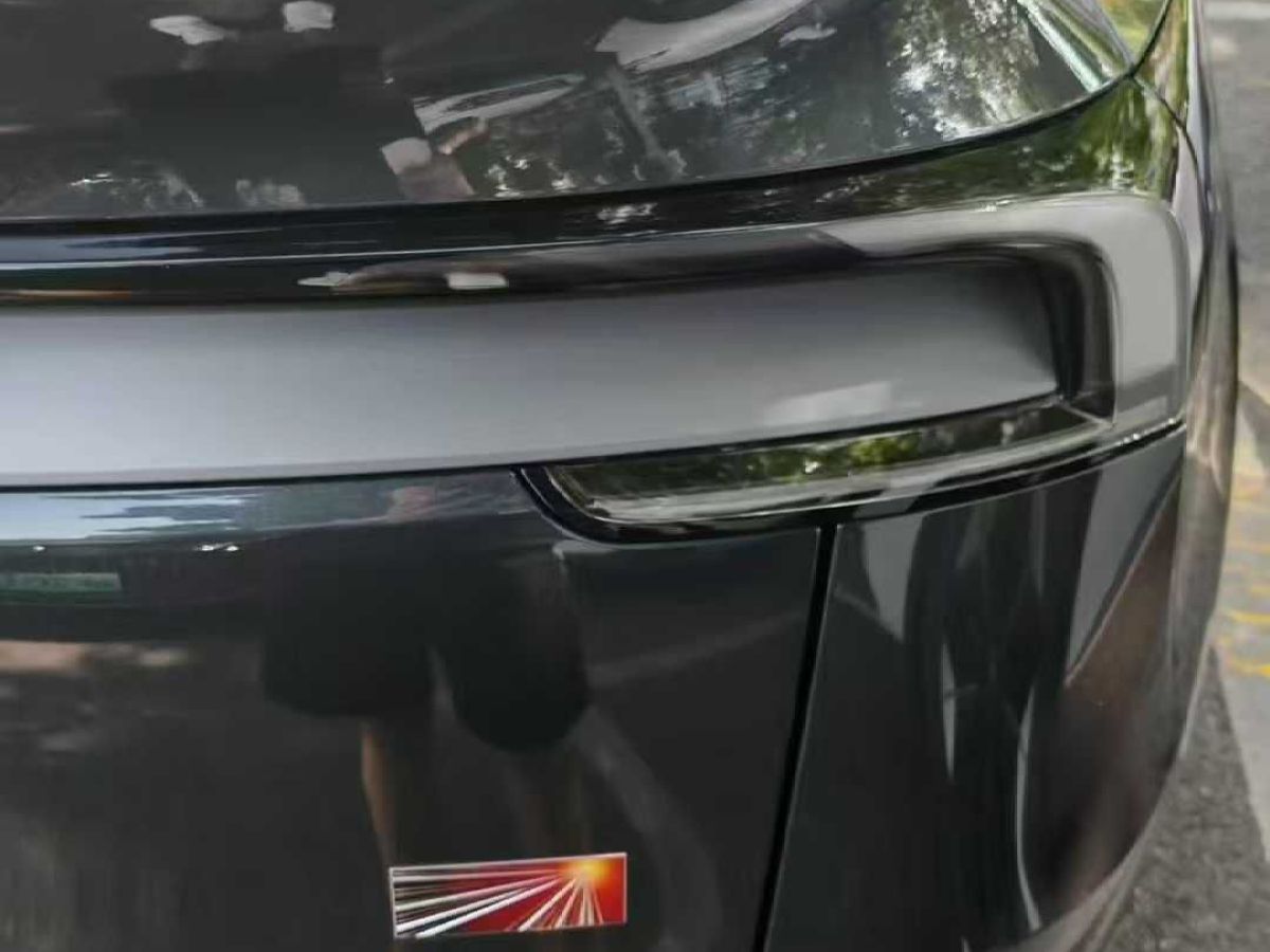 特斯拉 Model Y  2025款 后輪驅(qū)動(dòng) 首發(fā)版圖片