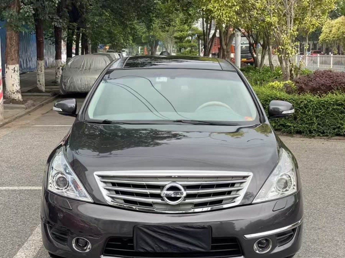 日產(chǎn) 天籟  2011款 公爵 2.5L XV尊雅版圖片