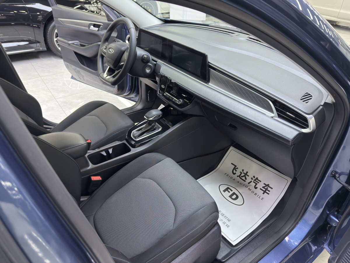 福特 福睿斯  2021款 1.5L 自動黃金版圖片