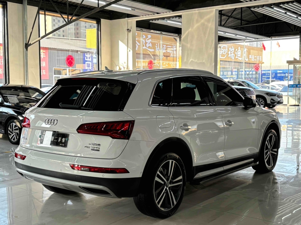 奧迪 奧迪Q5L  2020款 45 TFSI 尊享風(fēng)雅型圖片