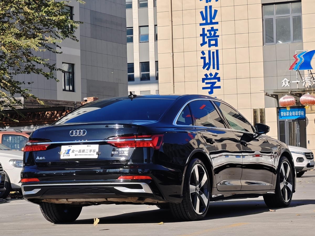 奧迪 奧迪A6L  2023款 改款 45 TFSI quattro 臻選動感型圖片