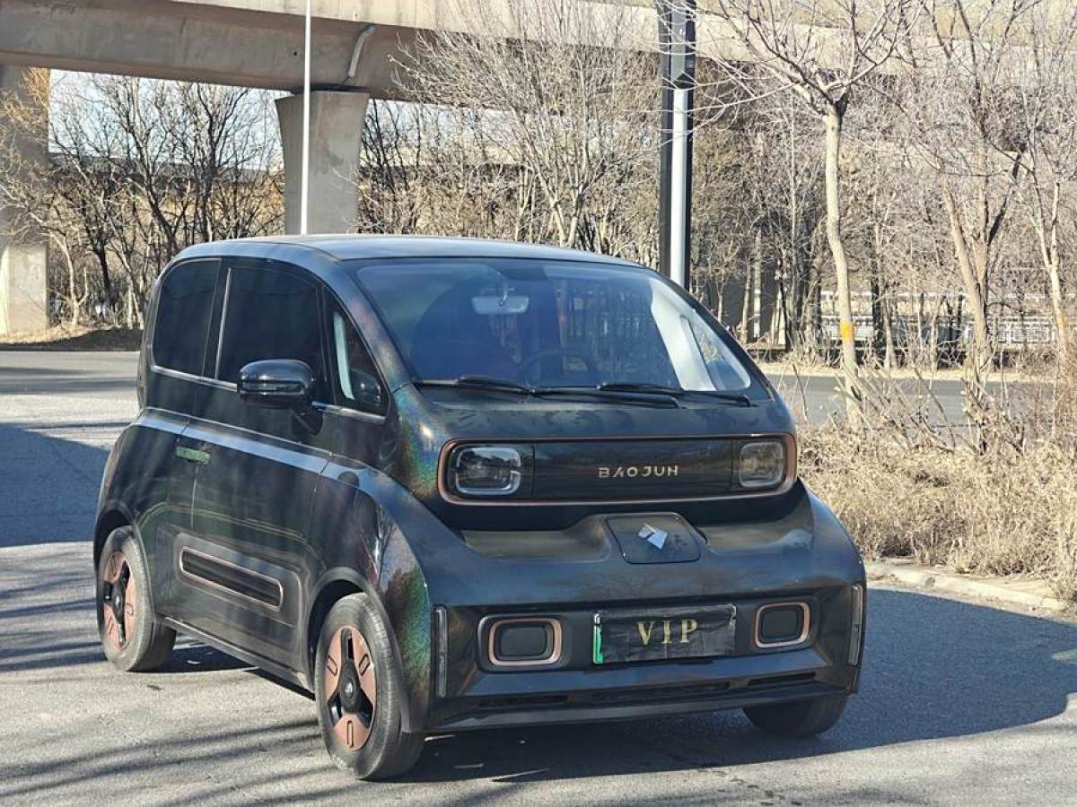 寶駿 寶駿KiWi EV  2022款 設(shè)計(jì)師輕享版 三元鋰圖片