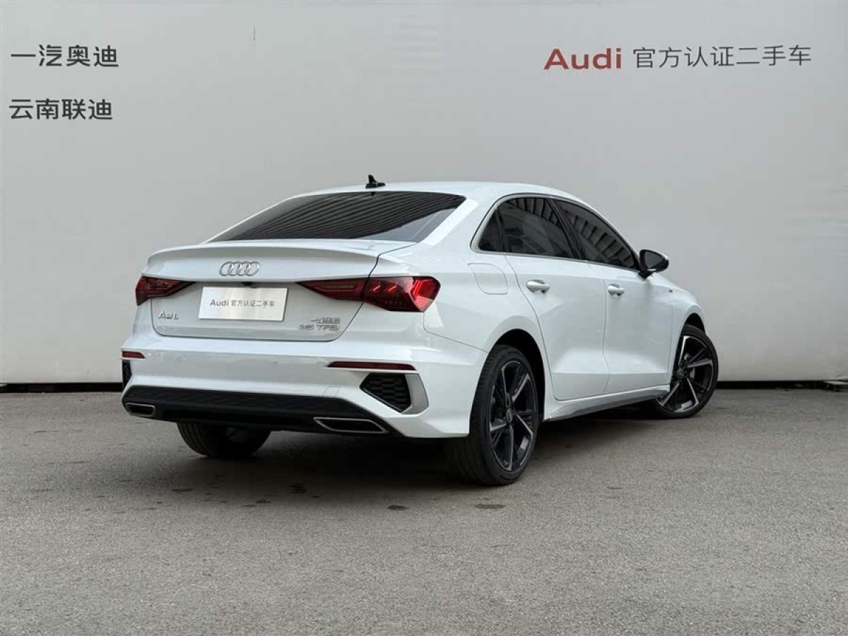 奧迪 奧迪A3  2021款 A3L Limousine 35 TFSI 時(shí)尚運(yùn)動(dòng)型圖片