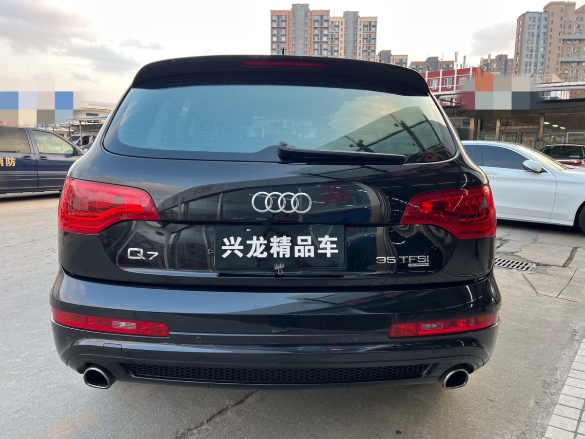 奧迪 奧迪Q7  2014款 35 TFSI 運(yùn)動(dòng)型圖片