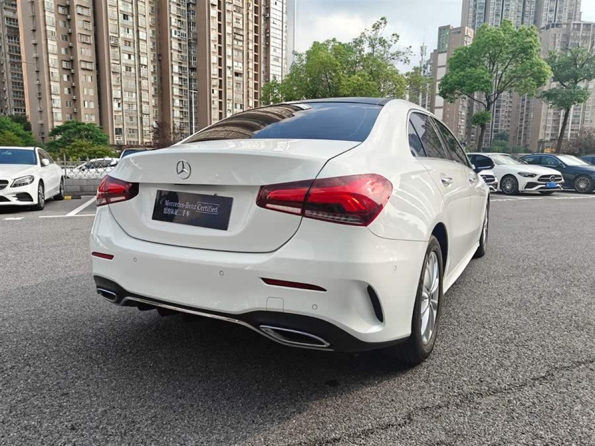奔馳 奔馳A級  2021款 A 200 L 運動轎車動感型圖片