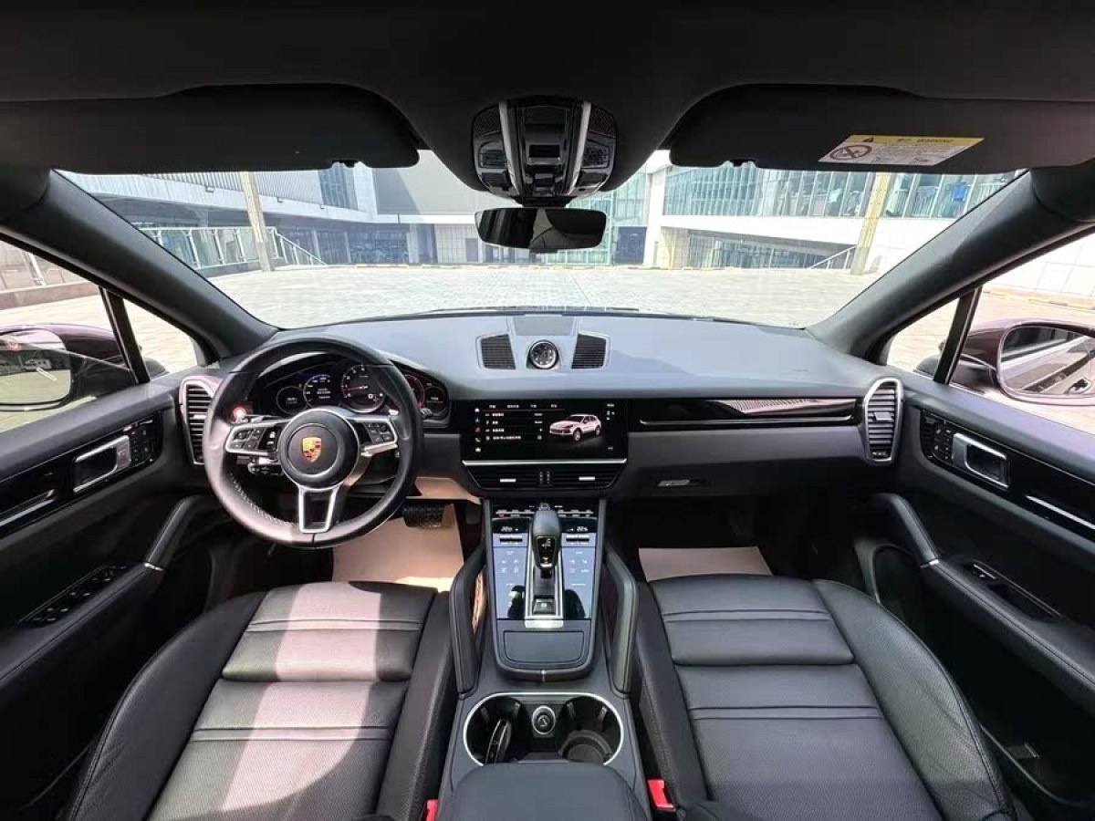 保時(shí)捷 Cayenne  2022款 Cayenne 3.0T 鉑金版圖片