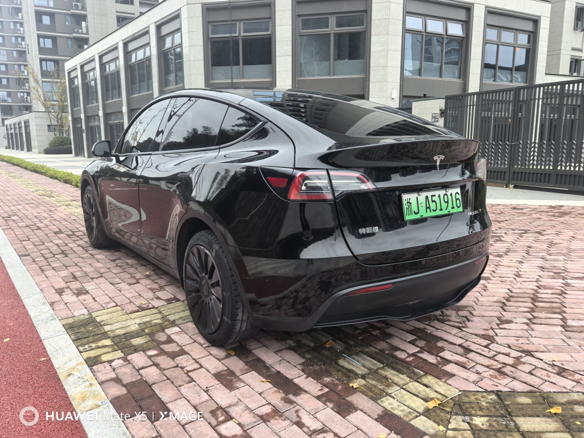 特斯拉 Model 3  2021款 改款 標(biāo)準(zhǔn)續(xù)航后驅(qū)升級版圖片