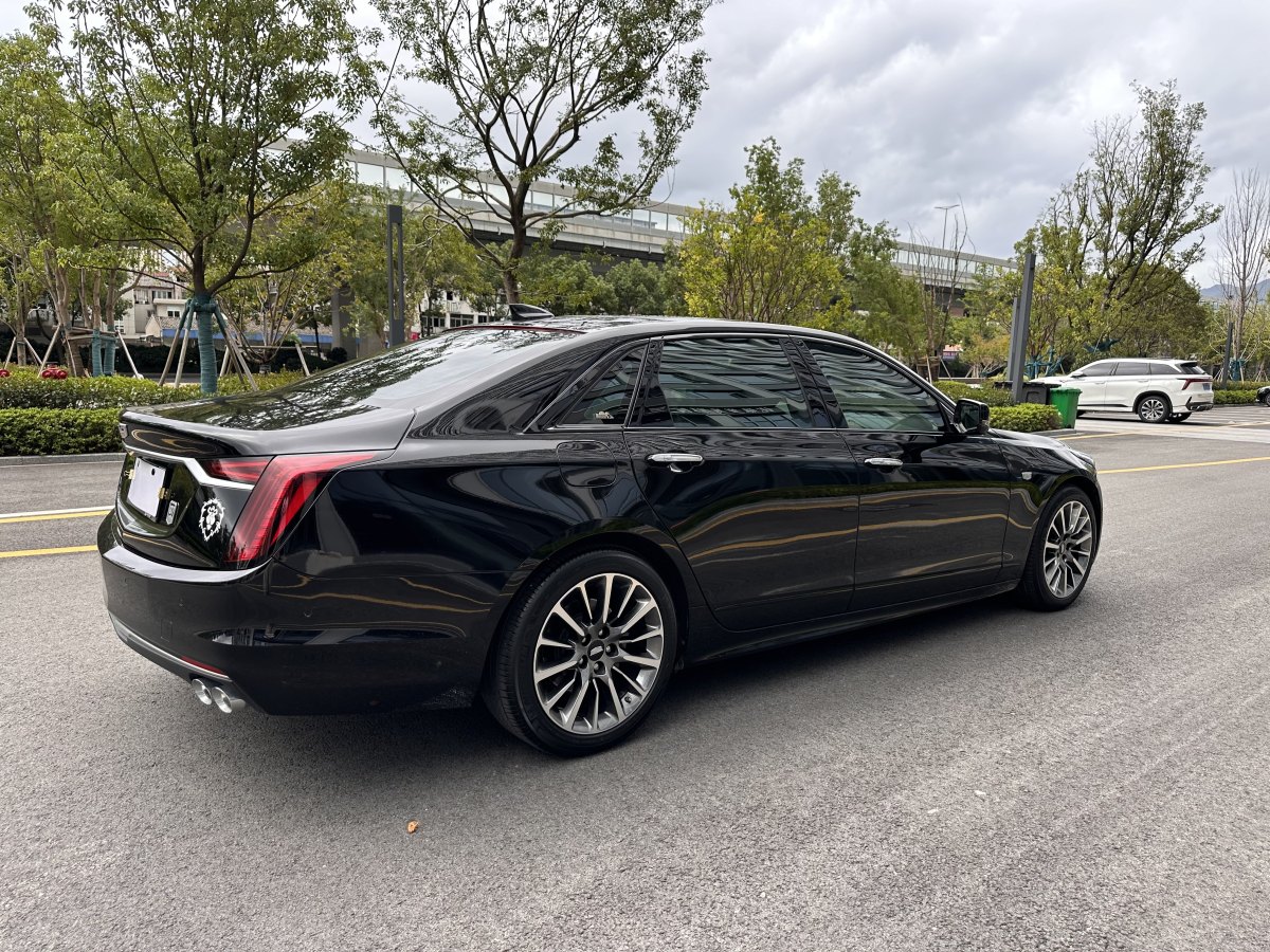 凱迪拉克 CT6  2020款 改款 28T 領(lǐng)先運(yùn)動(dòng)型圖片