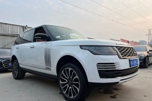 攬勝 路虎 3.0 V6 SC Vogue 加長(zhǎng)版