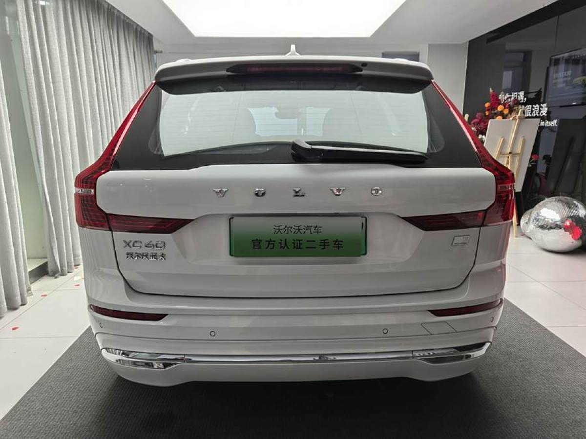 沃爾沃 XC60新能源  2024款 T8 插電混動(dòng) 長(zhǎng)續(xù)航四驅(qū)智遠(yuǎn)豪華版圖片