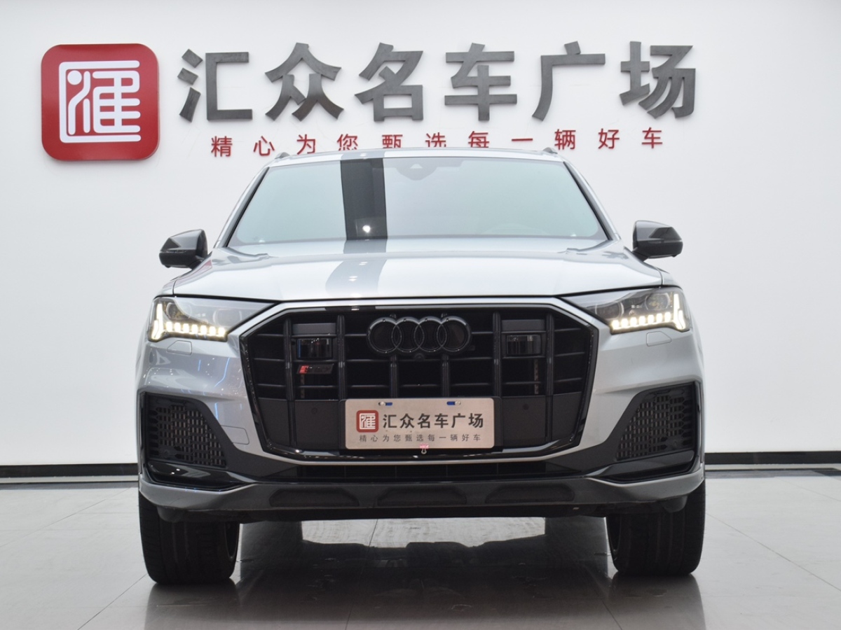 奧迪 奧迪SQ7  2024款 4.0 TFSI 暗夜騎士版圖片