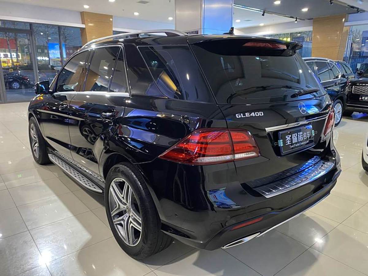 奔馳 奔馳GLE  2017款 GLE 320 4MATIC 豪華型圖片