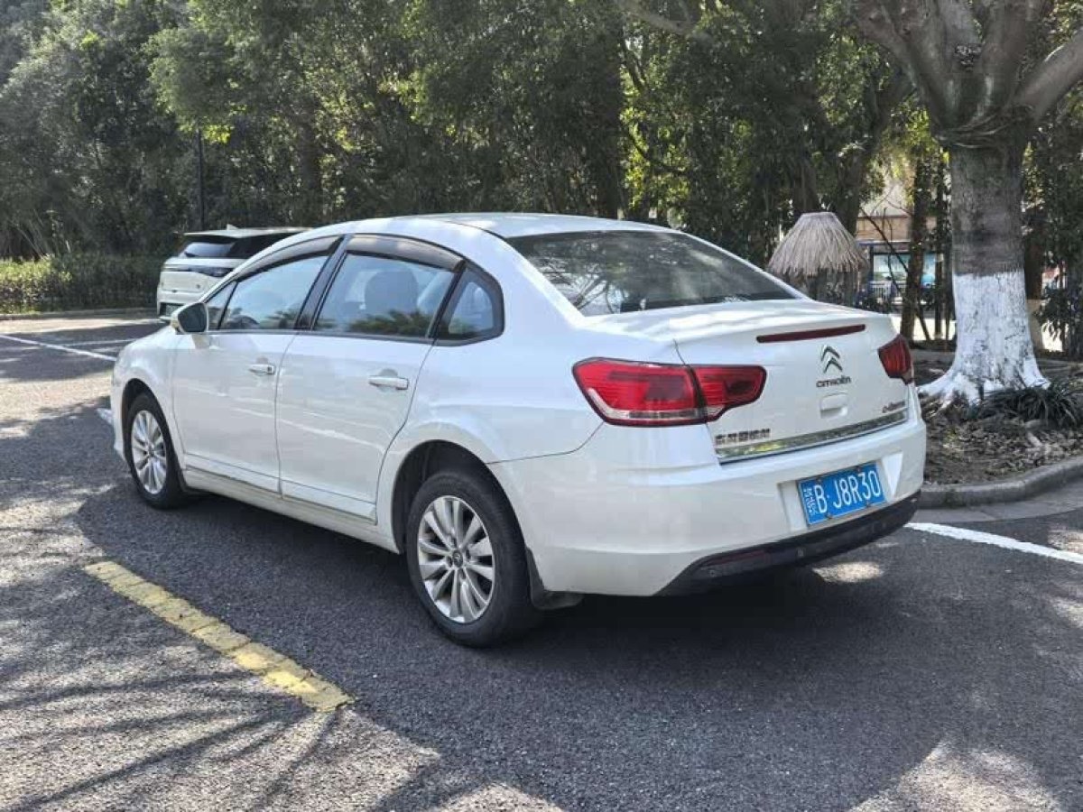 雪鐵龍 世嘉  2014款 VTS版 1.6L 手動(dòng)品尚型圖片