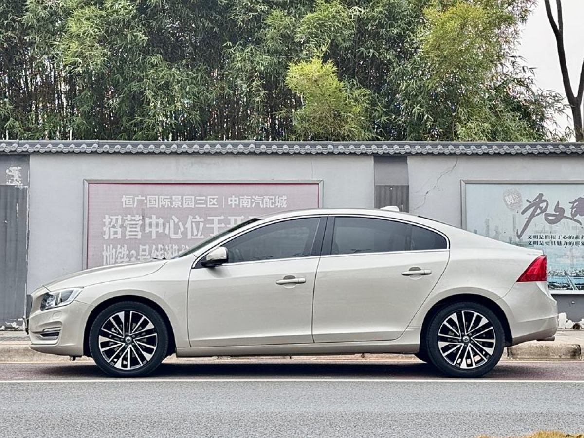 2019年2月沃爾沃 S60  1448款 2.0T T5智尊版