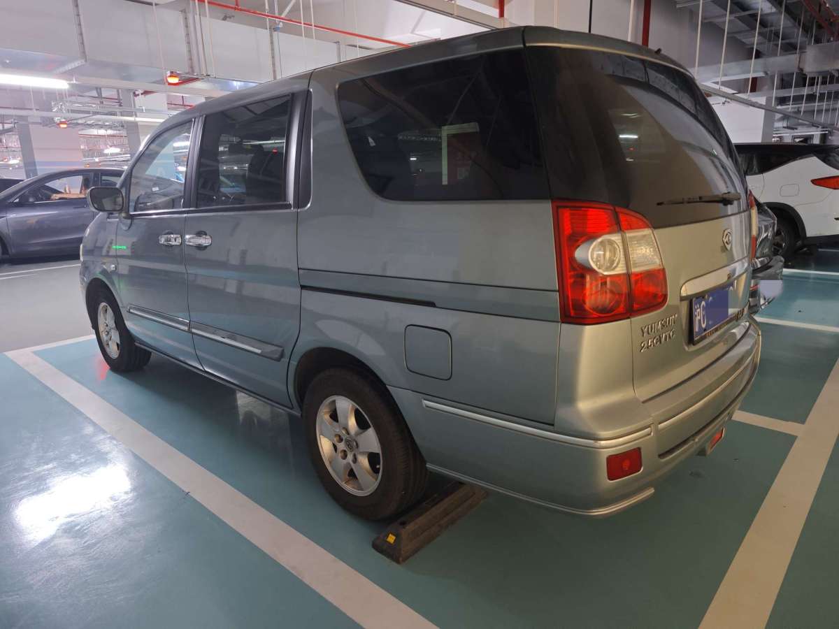 東風(fēng) 御軒  2007款 2.5L 自動旗艦版圖片