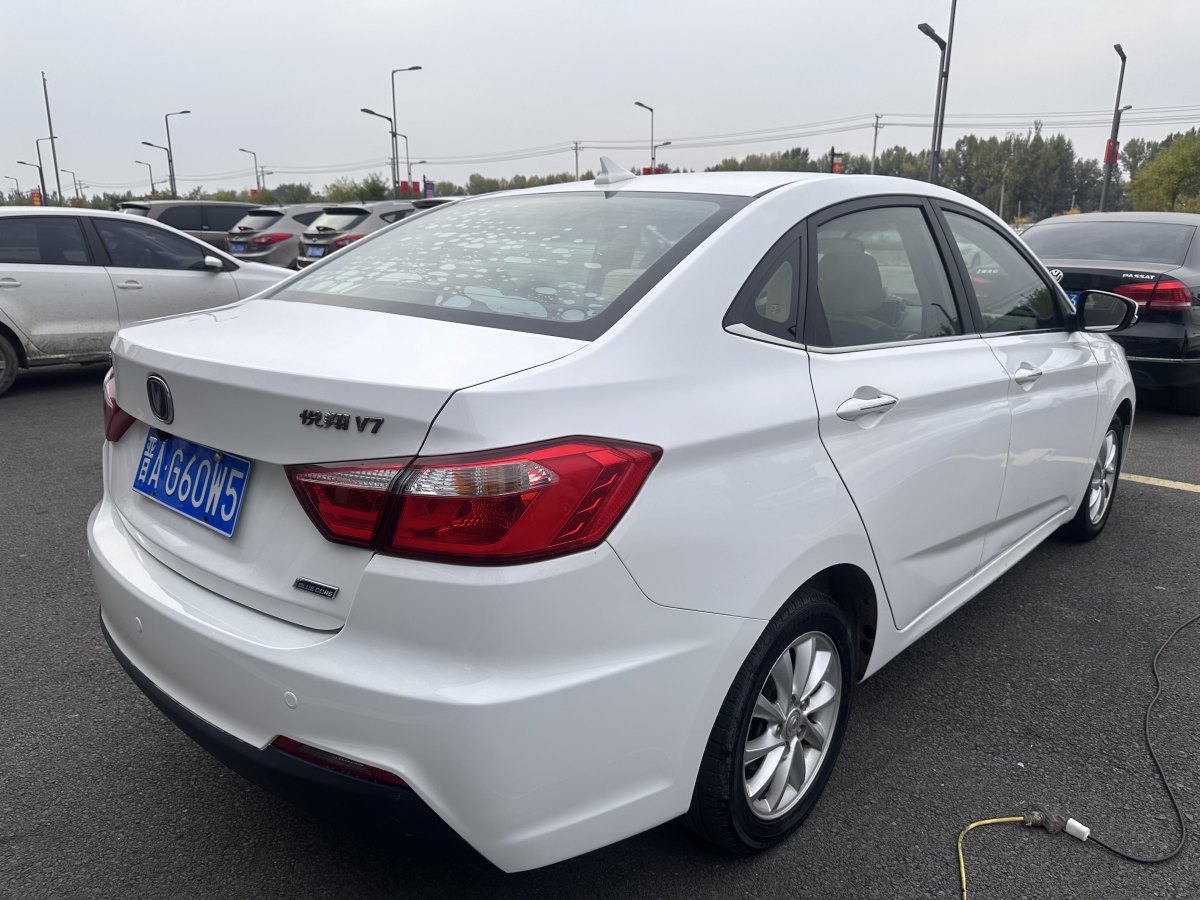 長安 悅翔V7  2015款 1.6L 手動樂享型 國V圖片