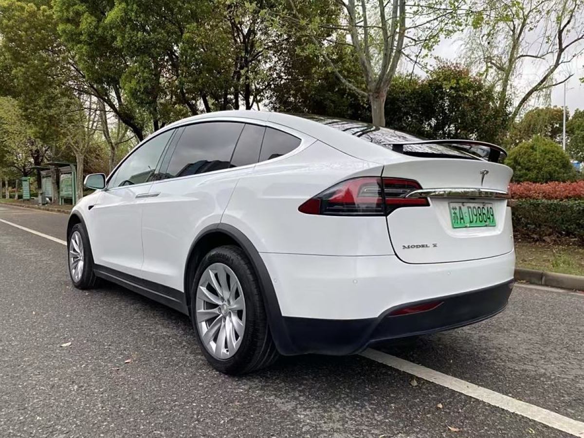 特斯拉 Model X  2016款 Model X 60D圖片