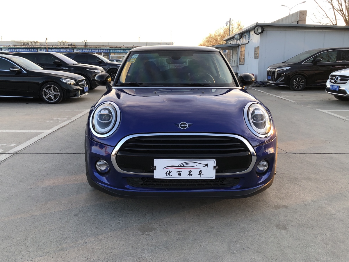 MINI COUNTRYMAN  2018款 1.5T COOPER 經(jīng)典派圖片