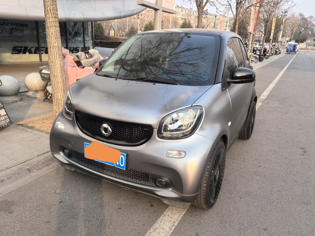 smart fortwo  2019款 0.9T 66千瓦硬頂動擎版 國VI圖片