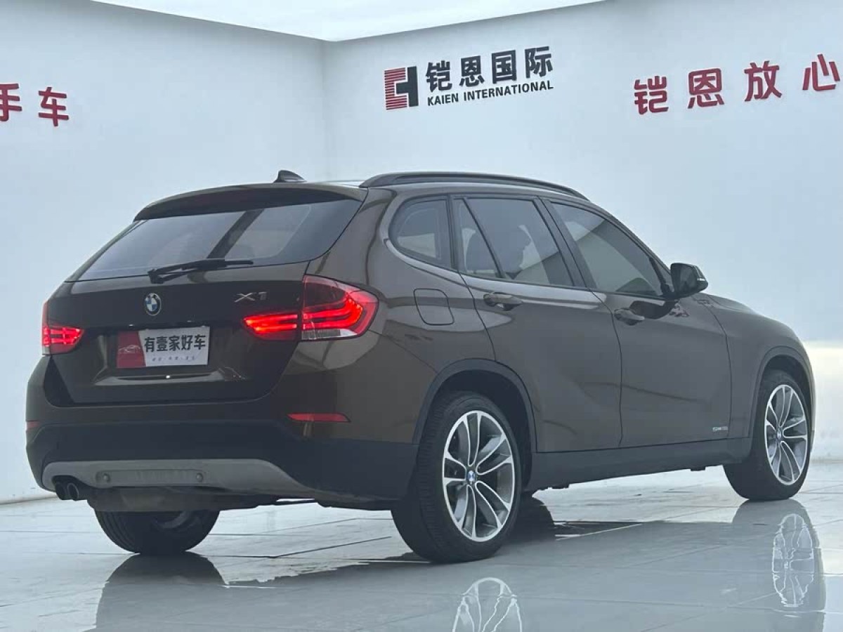 寶馬 寶馬X1  2015款 sDrive18i 領(lǐng)先晉級版圖片