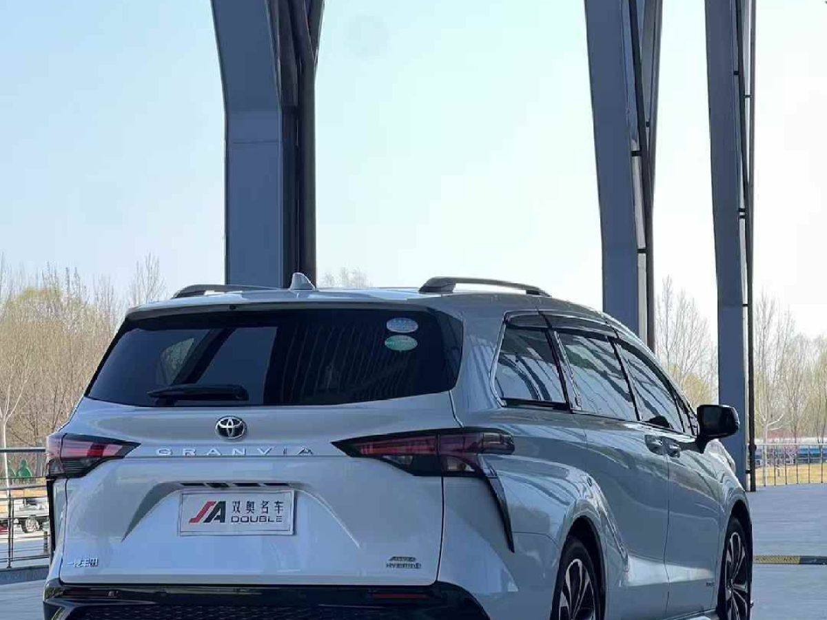 電動(dòng)屋 YOUNG光小新  2023款 302KM 原味版圖片