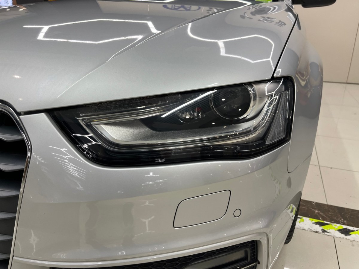奧迪 奧迪A4L  2013款 40 TFSI quattro運(yùn)動(dòng)型圖片