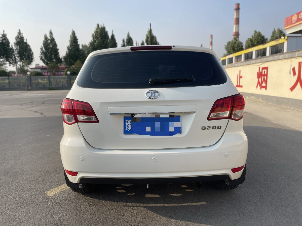北京 北京汽车E系列  2012款 两厢 1.5L 自动乐尚版图片