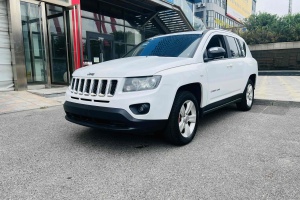 指南者 Jeep 改款 2.0L 两驱进取版