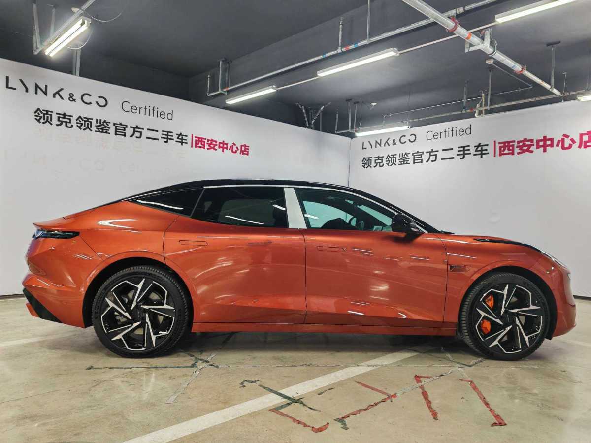 領(lǐng)克 領(lǐng)克Z10  2025款 95kWh 702km四驅(qū)智駕Ultra圖片