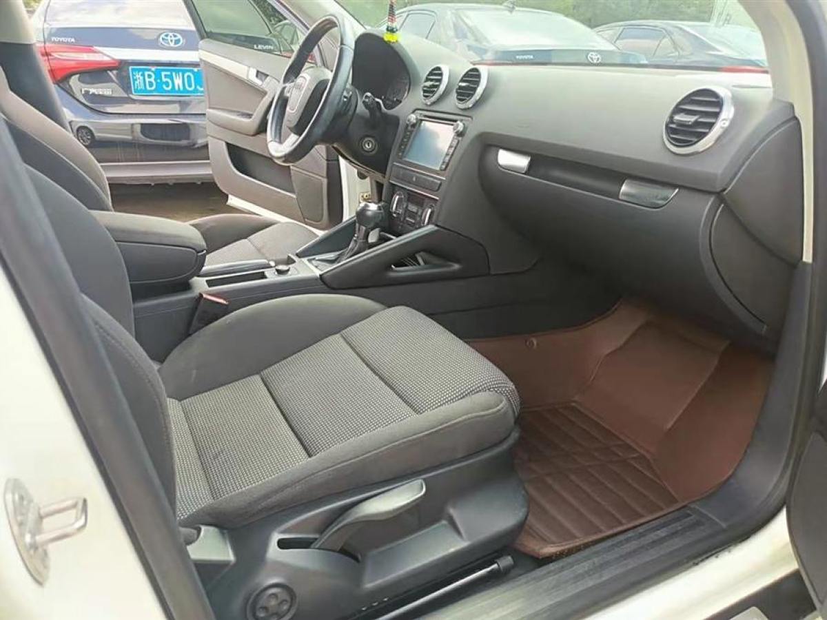 2010年12月奧迪 奧迪A3  2010款 Sportback 1.4T 舒適型