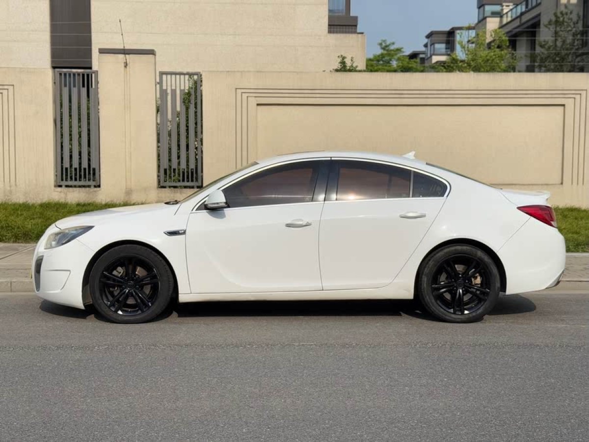 別克 君威  2012款 GS 2.0T 超級(jí)運(yùn)動(dòng)版圖片
