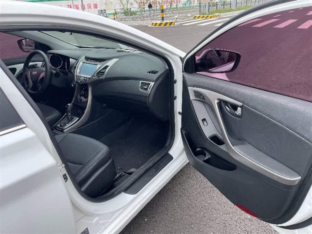 現(xiàn)代 朗動  2013款 1.6L 自動領先型圖片