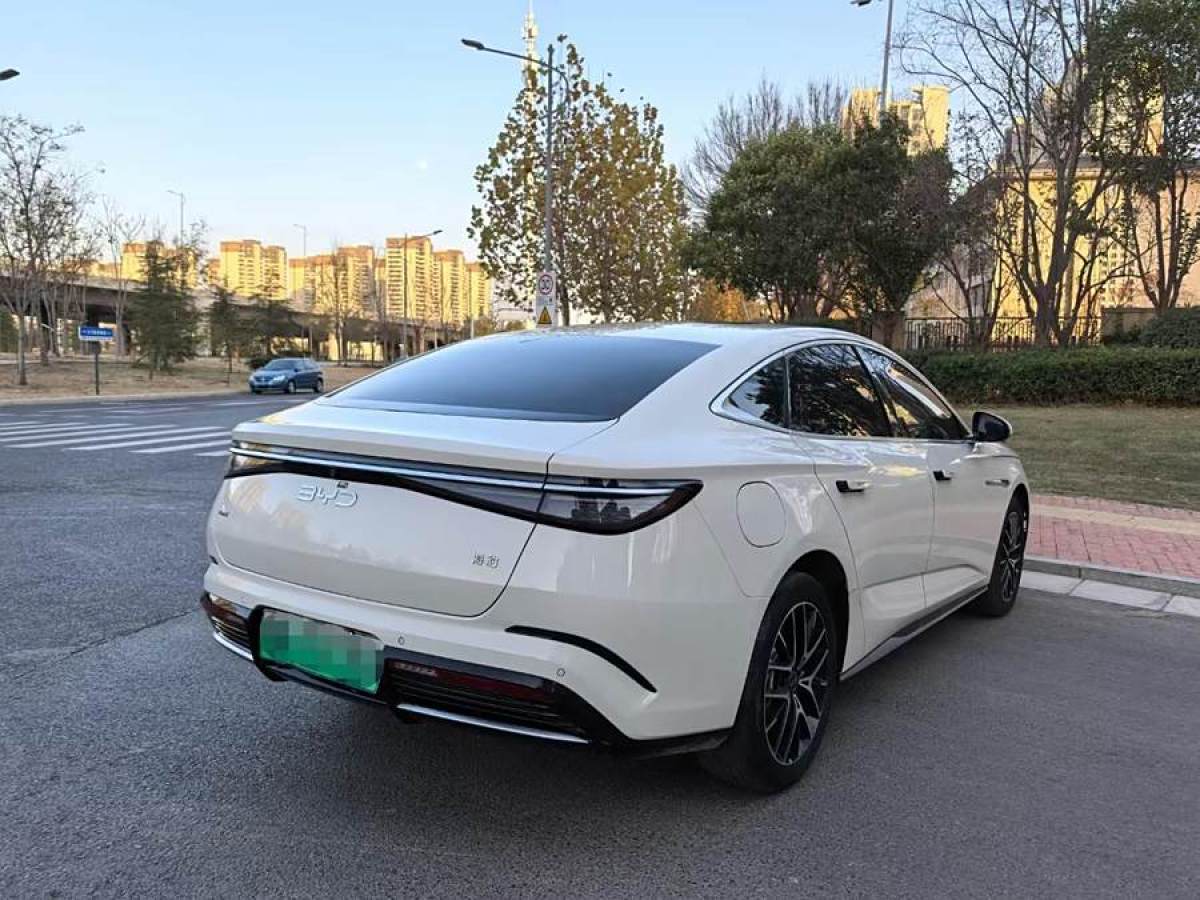 比亞迪 海豹  2023款 DM-i 1.5L 121km 尊貴型圖片