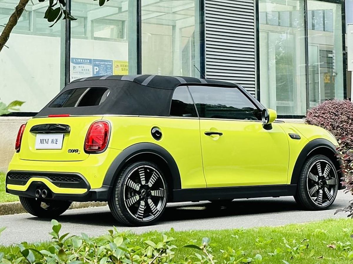 MINI MINI  2023款 2.0T COOPER S CABRIO 藝術家圖片