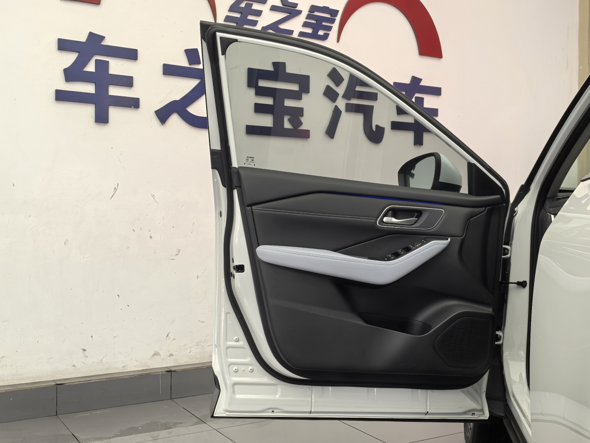 日產(chǎn) 奇駿  2023款 e-POWER 超混雙電機四驅(qū)至尊版圖片